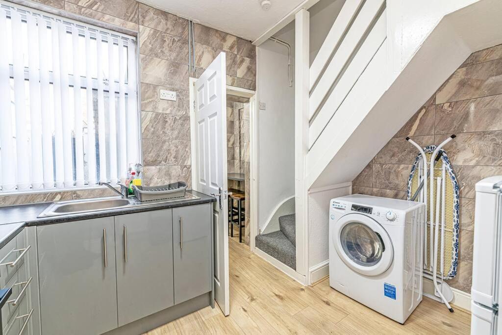 Serviced 2 Bedroom House *